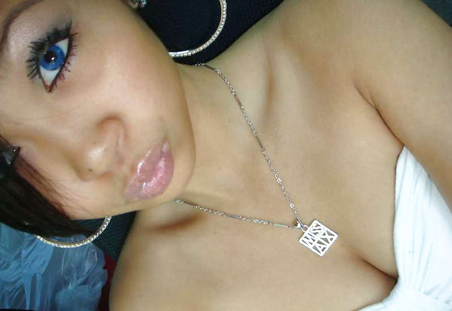 Bigtittied Filipina cleavage camwhoring #7334372