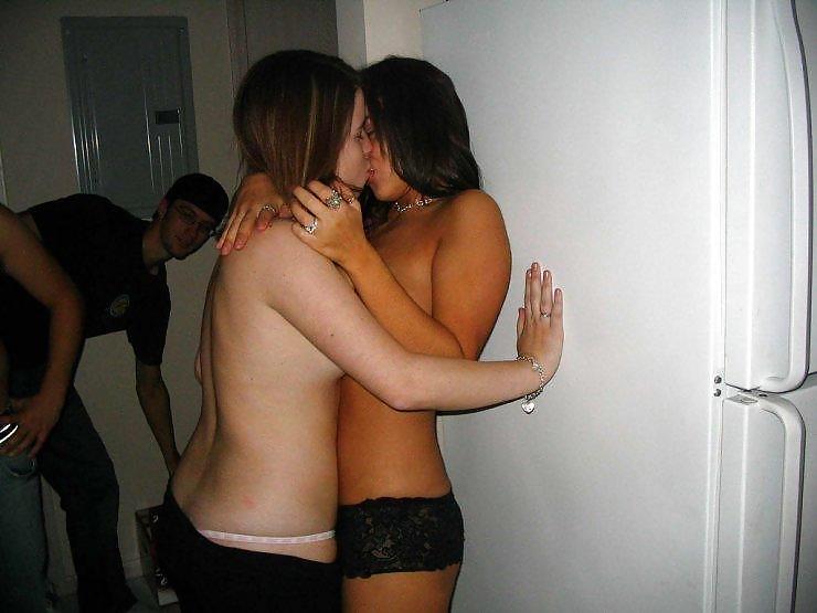 AMATEUR LESBIAN MIX III #890851