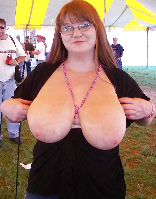 SHOWING OFF THOSE JUGGS #7530977