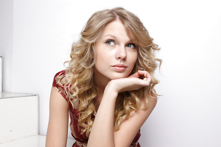 Taylor swift
 #8535516