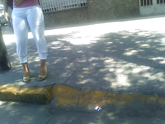 Preciosas chicas en las calles de  #3771061
