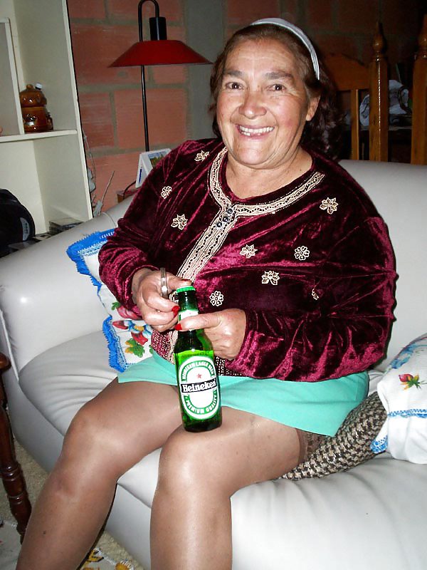 Campana de abuelita colombiana (set diecisiete)
 #3410900