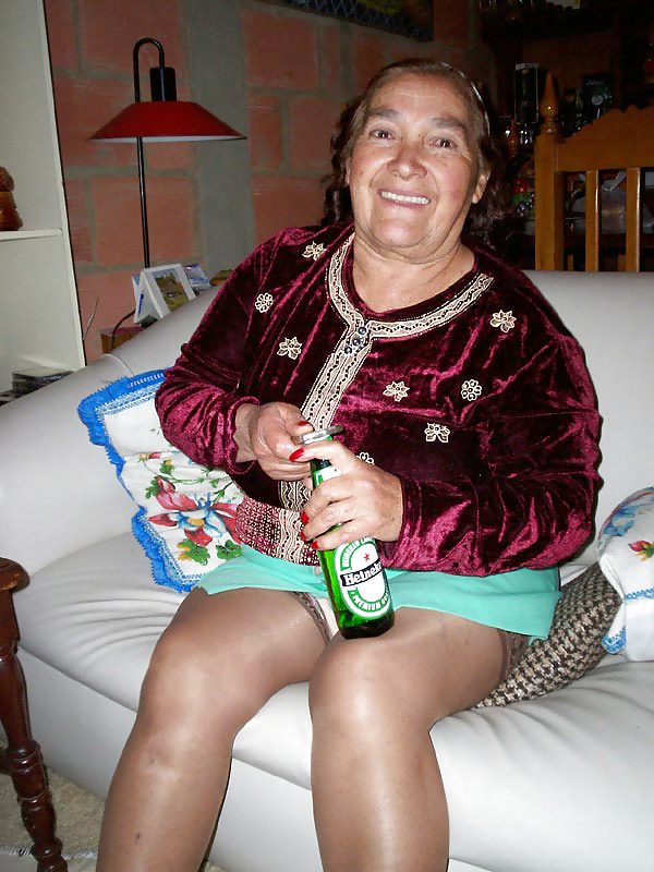 Campana de abuelita colombiana (set diecisiete)
 #3410956
