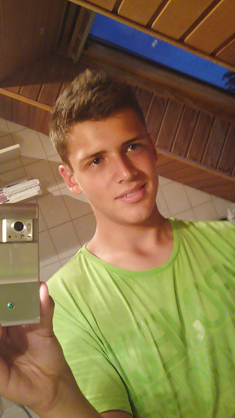 Süßen Netten Jungen #17053574