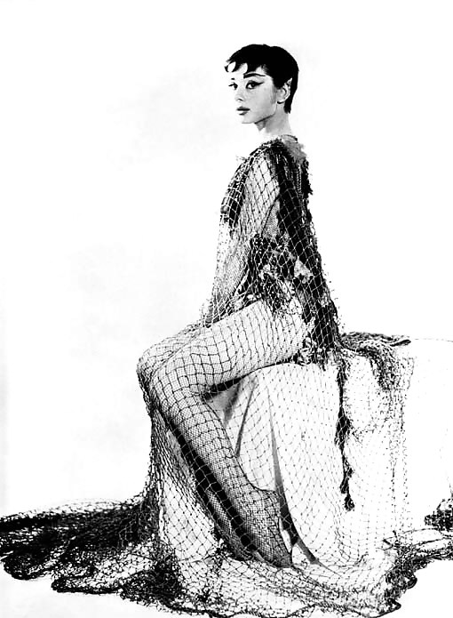 Audrey Hepburn classica 
 #4980384