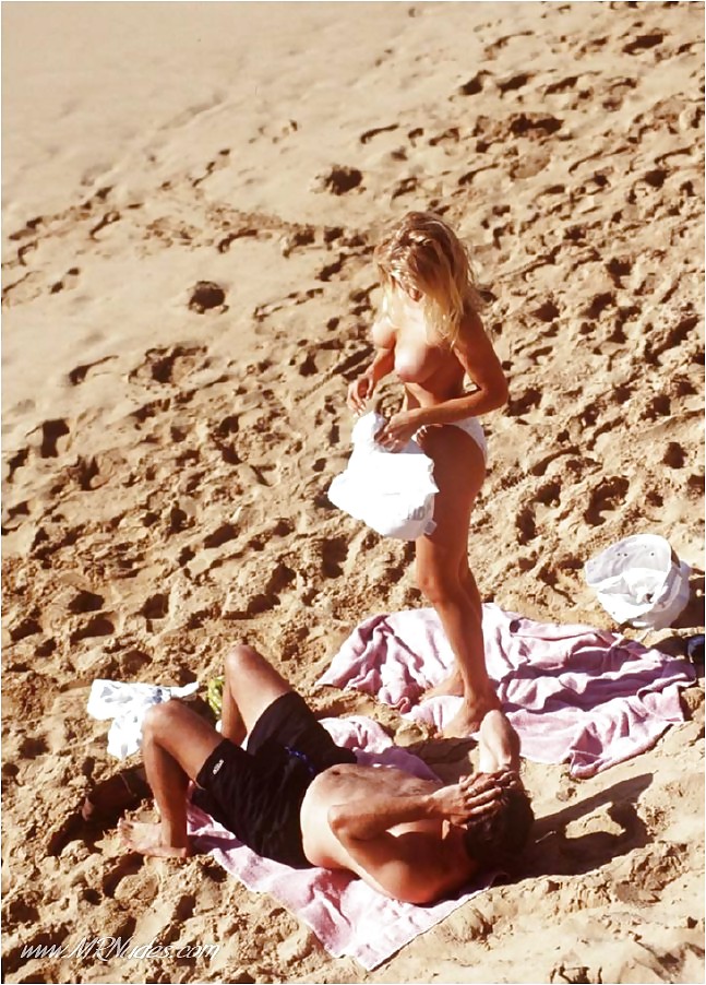 Gena Lee Nolin & Greg Fahlman Hawaii beach  #13518724