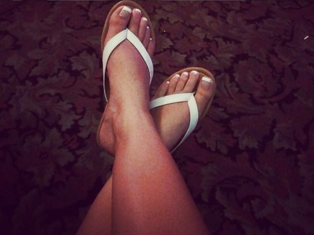 Piedi di amiche e parenti 3 #14908530