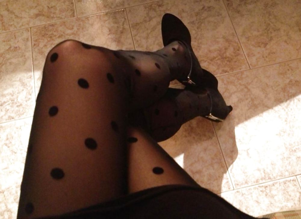 Piedi di amiche e parenti 3 #14908563