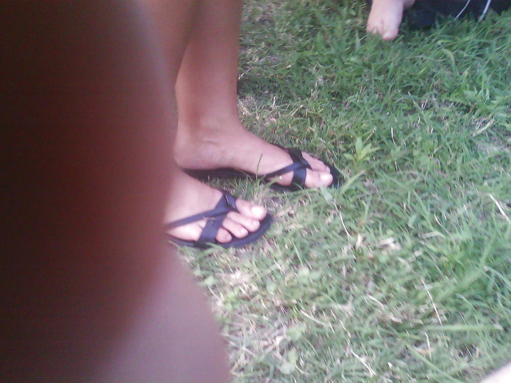 Piedi di amiche e parenti 3 #14908654