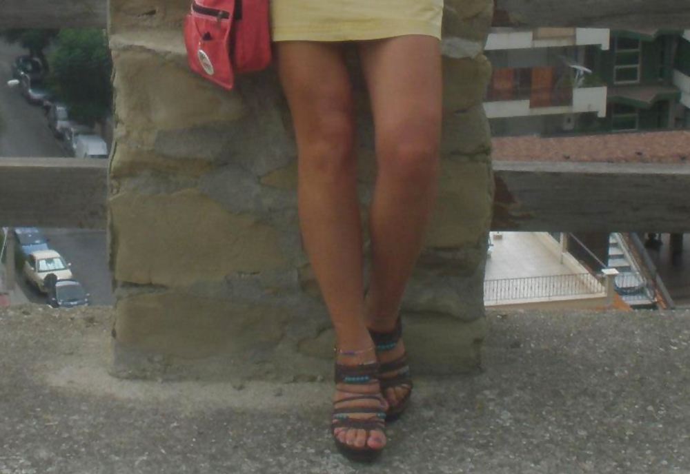 Piedi di amiche e parenti 3 #14908778