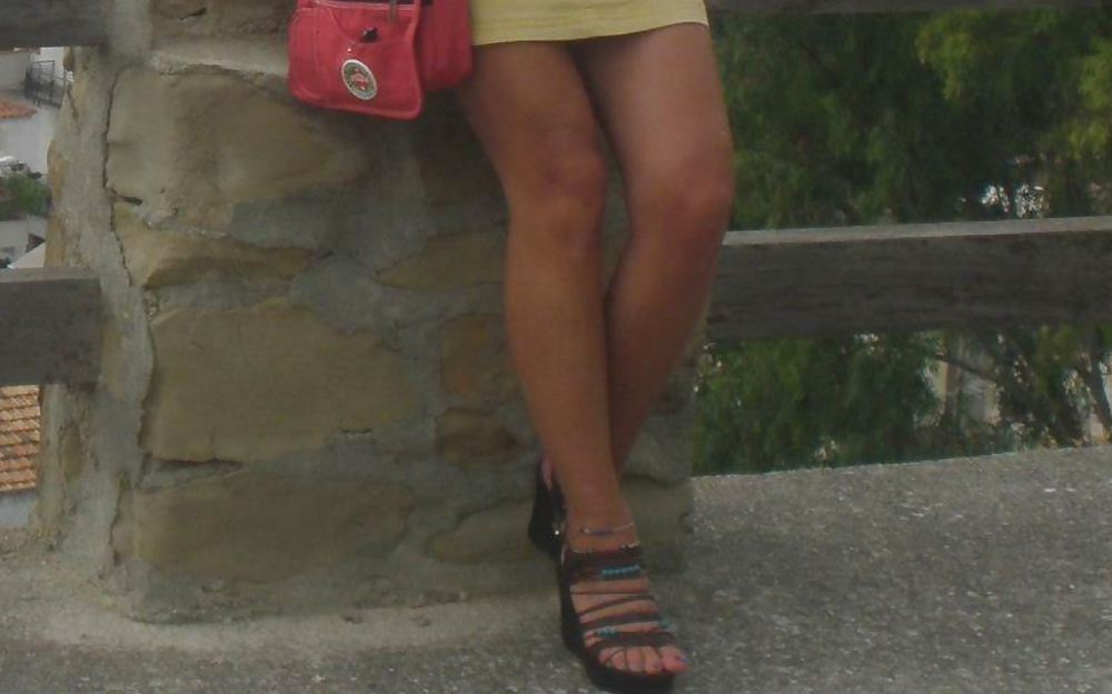 Piedi di amiche e parenti 3 #14908783
