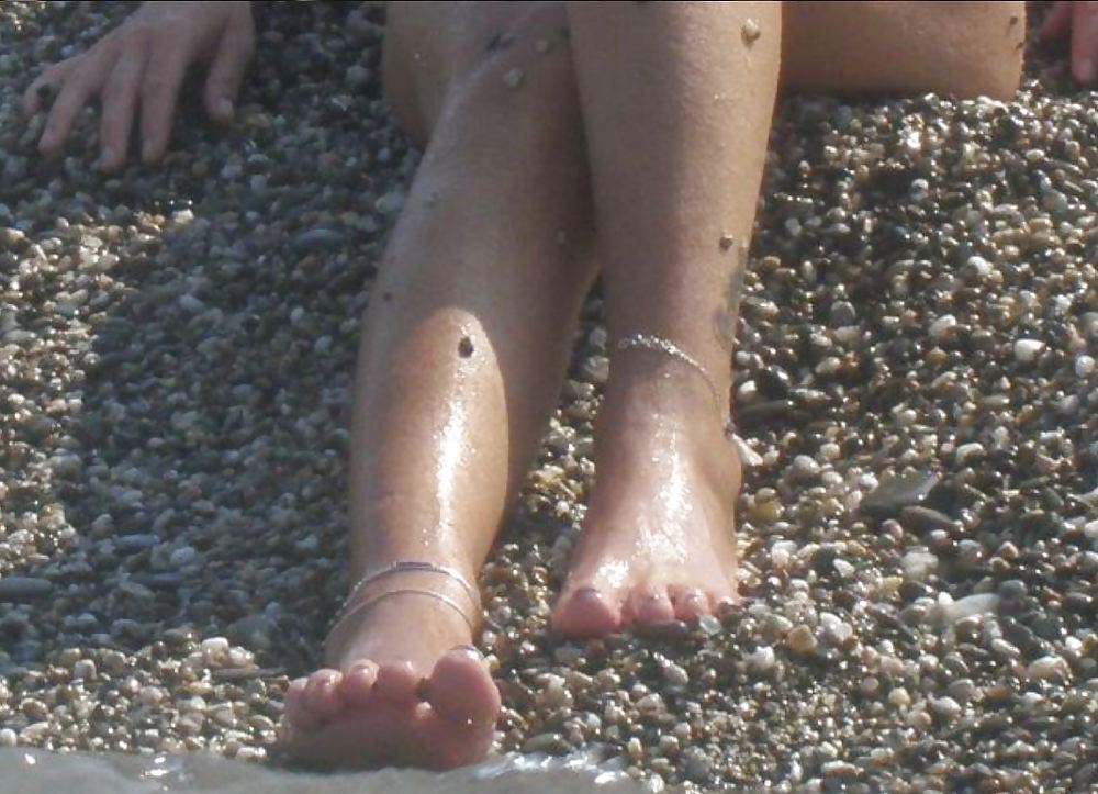 Piedi di amiche e parenti 3 #14908805