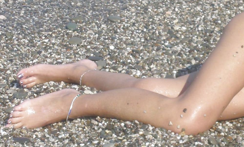 Piedi di amiche e parenti 3 #14908809