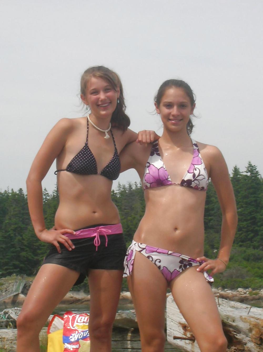 Bikinigirls 29 (due ragazze speciali)
 #4276047