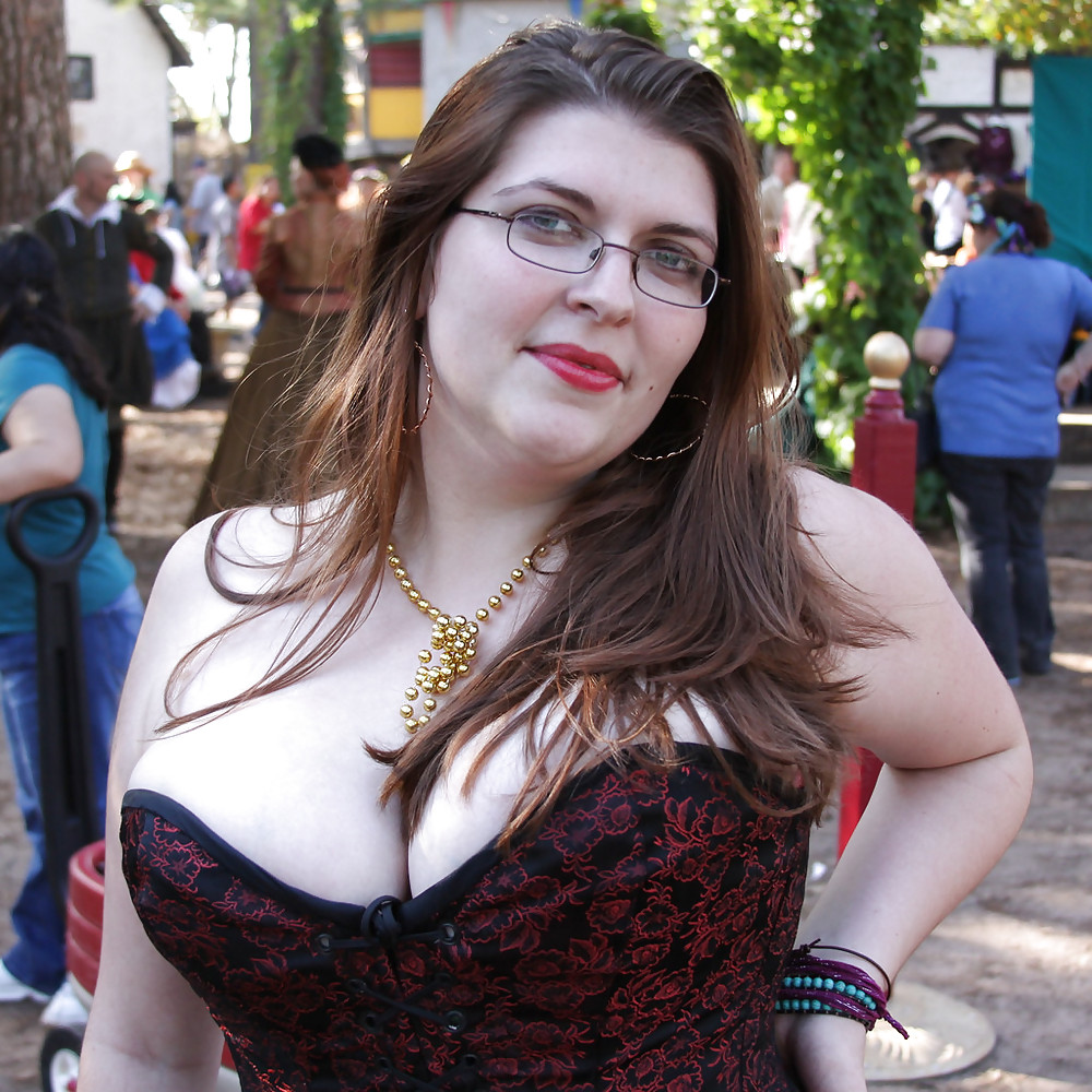 Random Tits 32 #4915912