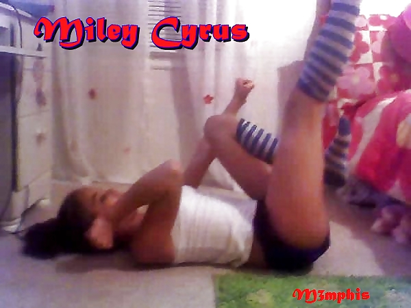 Miley cyrus
 #10270597