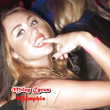 Miley cyrus
 #10270710