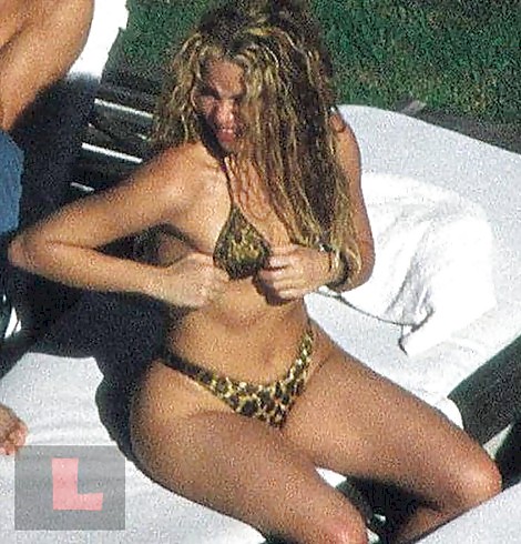 Shakira  #4360899