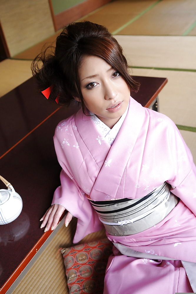 Ein Sexy Traditionelle Japanische Babe - Mika Kayama! #2937802