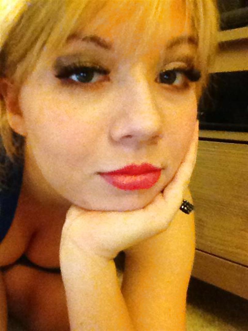 Jennette mccurdy 
 #21265325