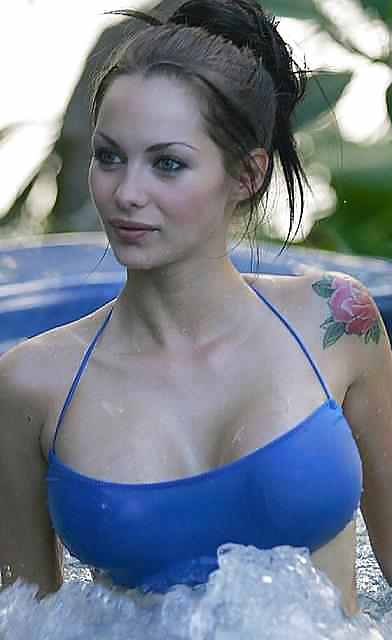 Jessica-Jane-Clement
 #20595926