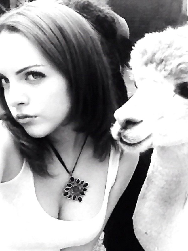 Top 25 favoritos personales- número 3: liz gillies
 #12153636