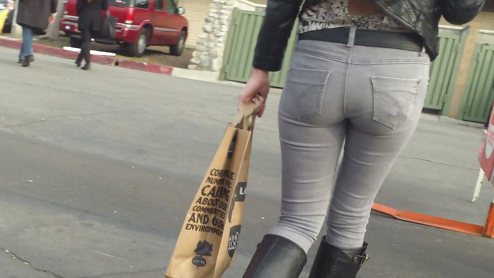 Following teen butts & ass in tight jeans  #6474212