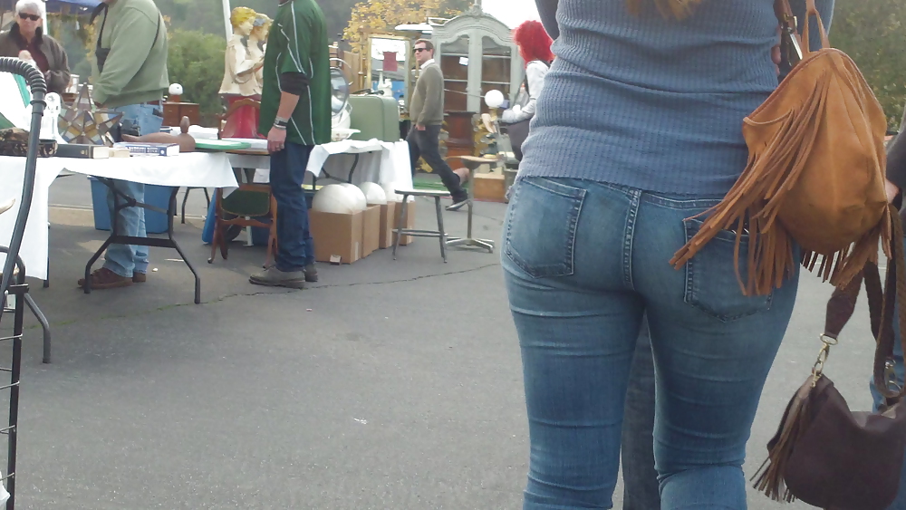 Following teen butts & ass in tight jeans  #6474283