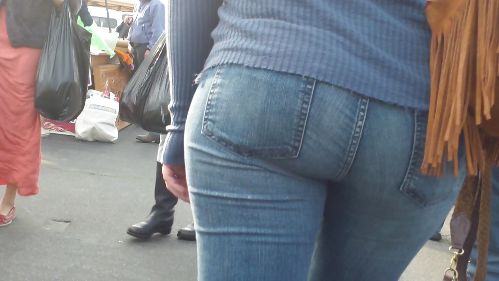 Following teen butts & ass in tight jeans  #6474335