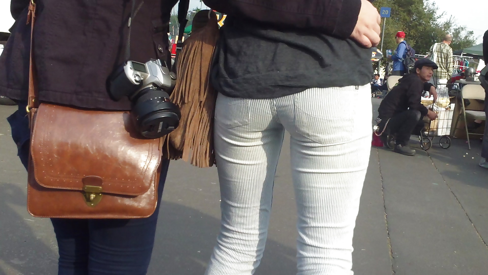 Following teen butts & ass in tight jeans  #6474398