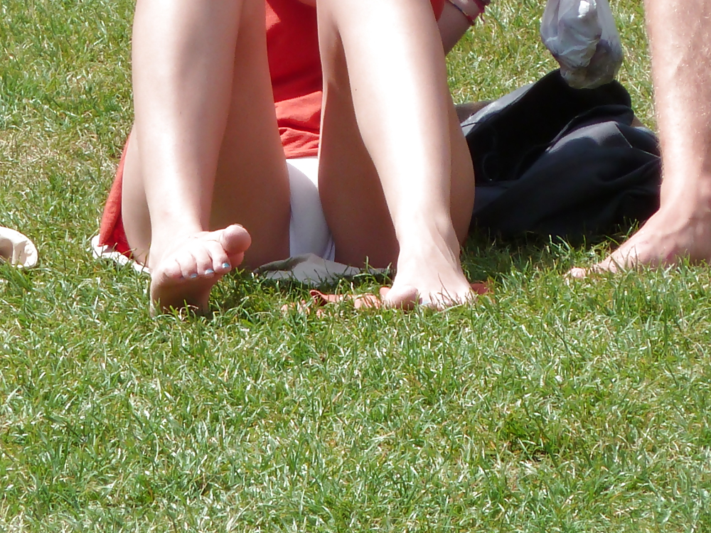 Upskirts in park #22680006