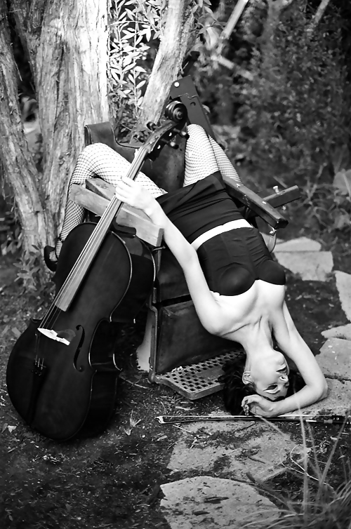 Kestrin Pantera Sensual Cellist #8827151