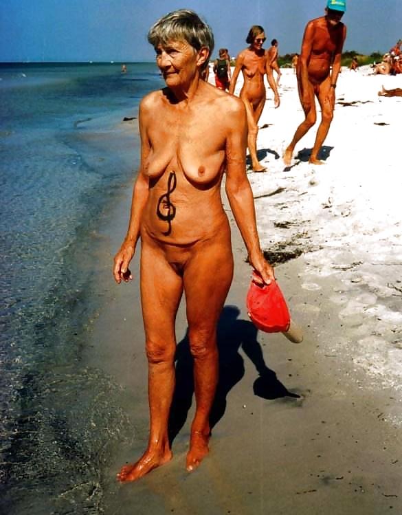 âgées Nudistes Plage #1371644