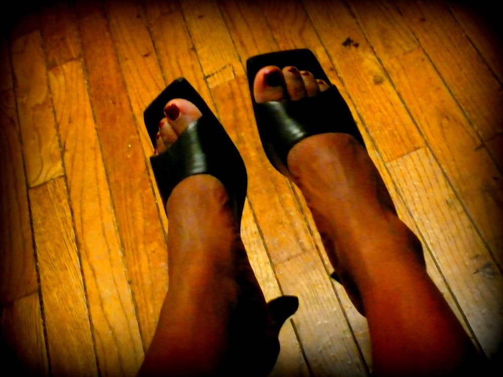 Feet, shoes, and pedicure
