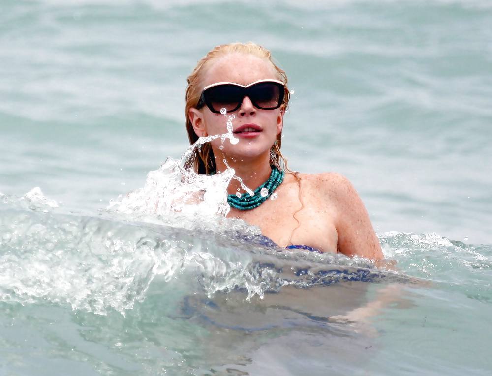 Lindsay Lohan In Bikini on Miami Beach BOOB Slip #3913200