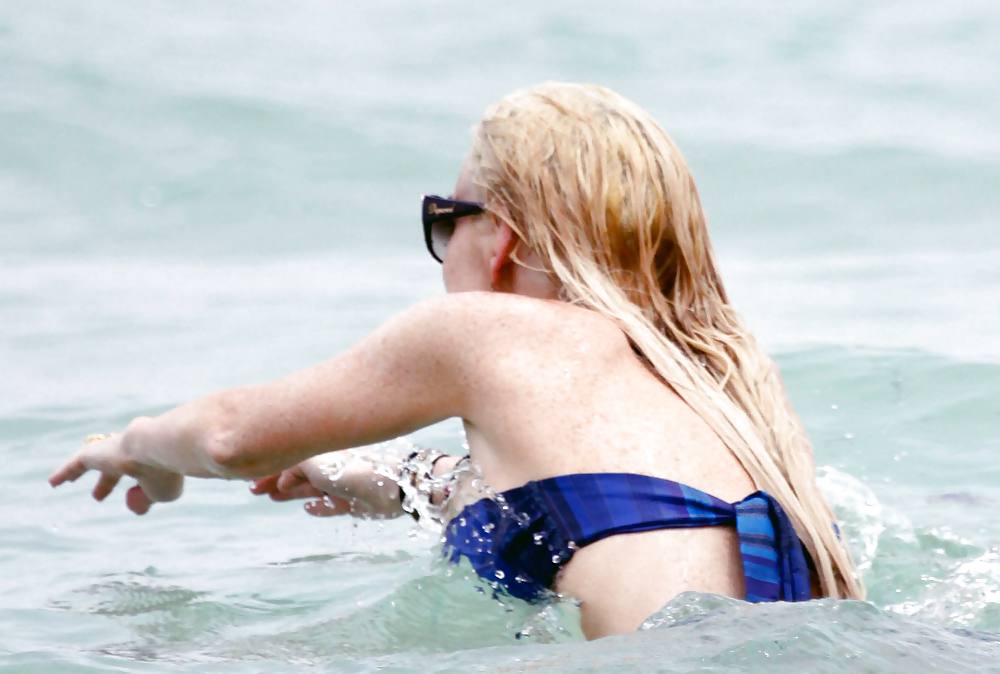 Lindsay Lohan In Bikini on Miami Beach BOOB Slip #3913401