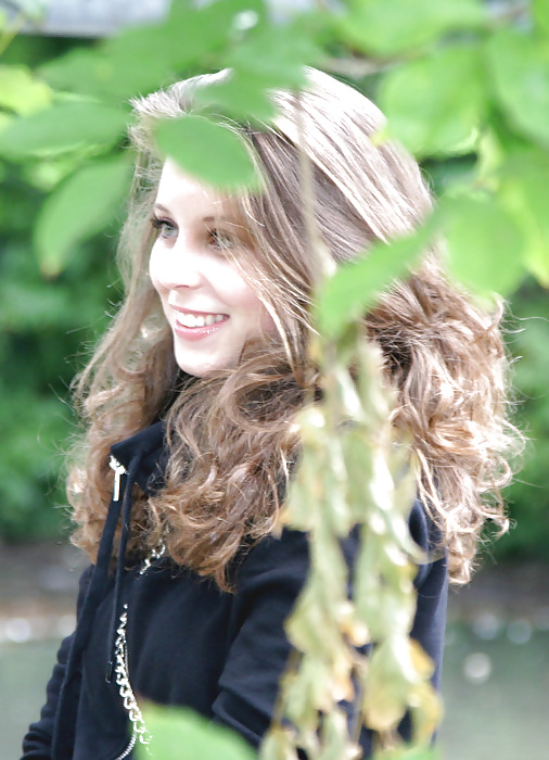 ナインモア
 #19737856