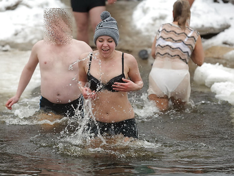 Winterschwimmen Russische Frauen! #20443265