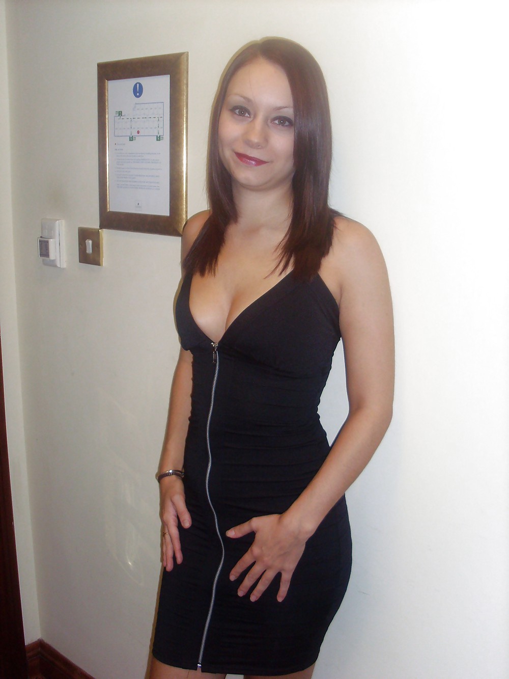 Femme Bisexuelle Chaude Et Horny #11912529