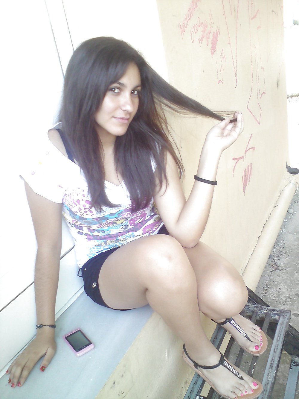 Amateur 7 #8799035