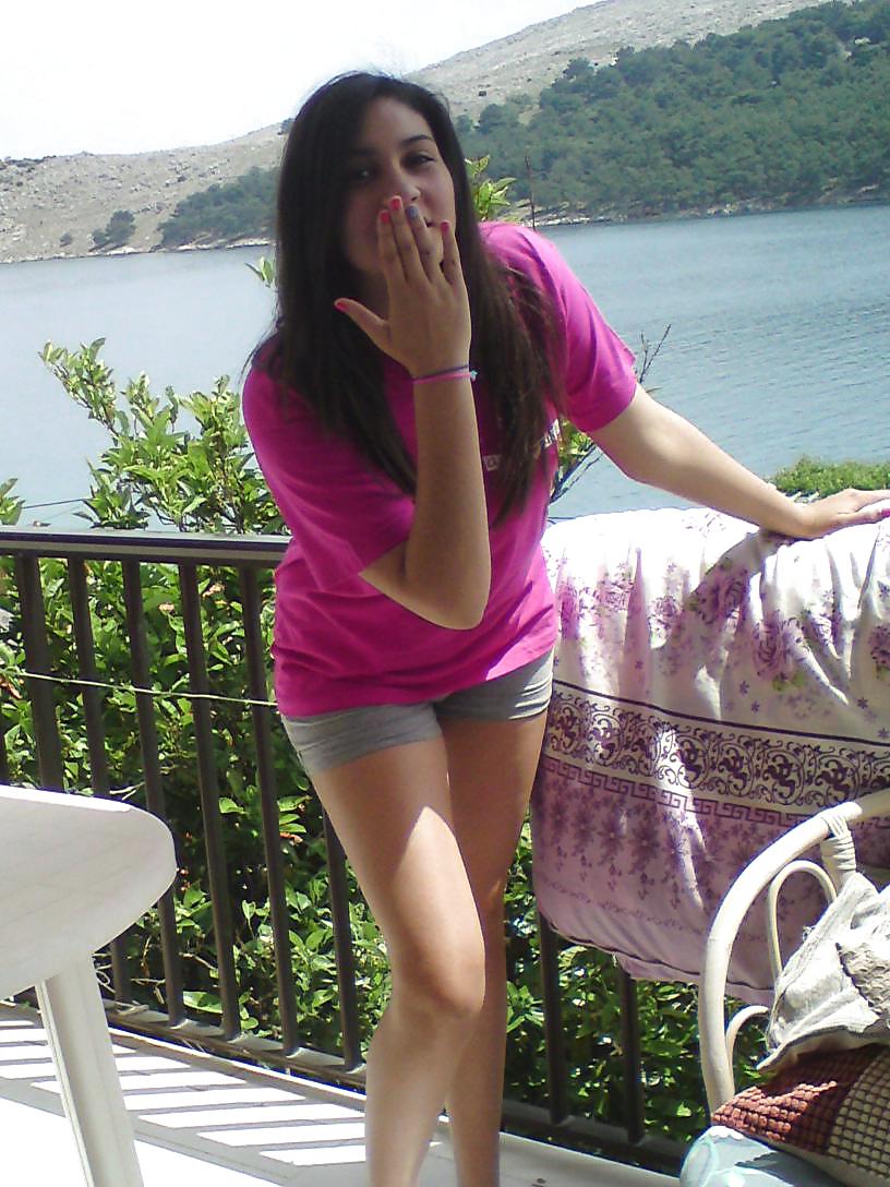 Amateur 7 #8799050