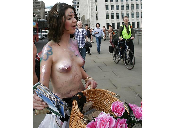 Nude Painted Ladies in Public Fetish Gallery 20 #17687304
