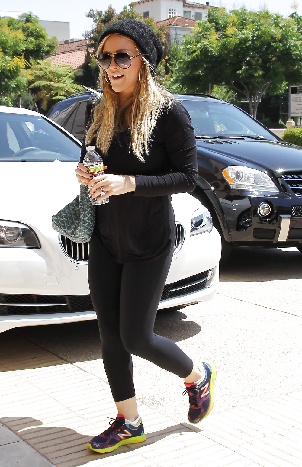 Hilary Duff booty in tight pants at Barneys in Beverly Hills #5156975