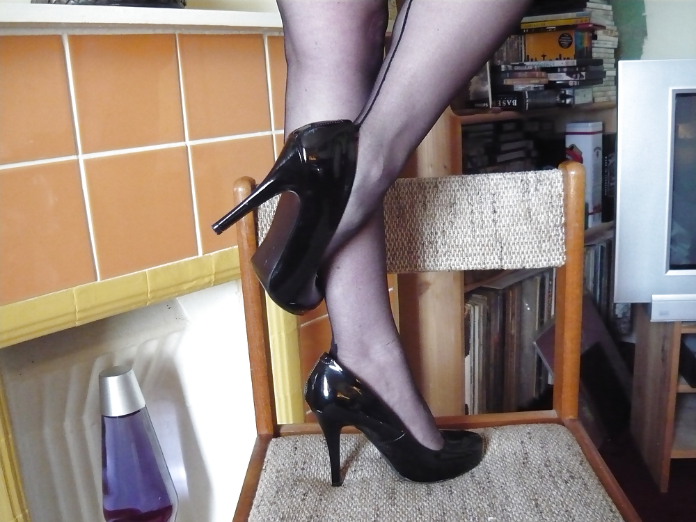 Milady Shoe Fun #20121053