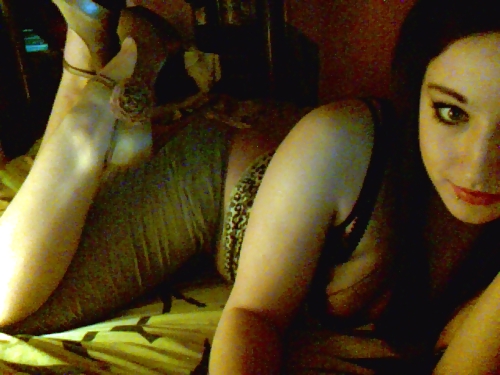 ニコルとその足
 #22666961