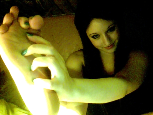 ニコルとその足
 #22666970