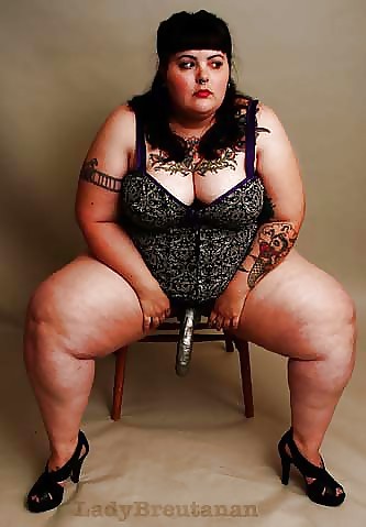 BBW with strap-on, where do i find this women? #11146214