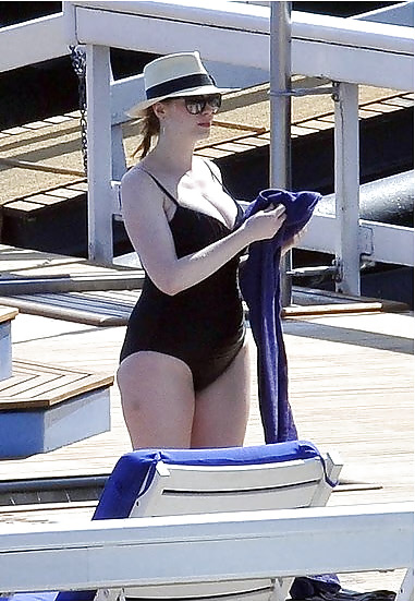 Christina Hendricks - one-piece swimsuit in Italy #6352559