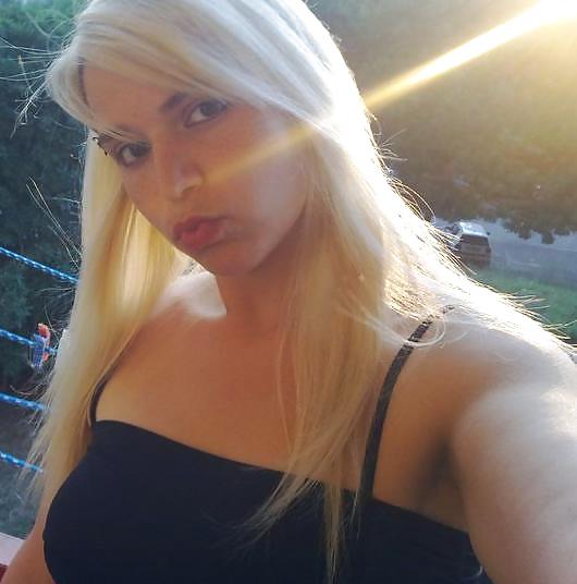 Greta - flawed and thick bodied blonde babe 
 #19320437