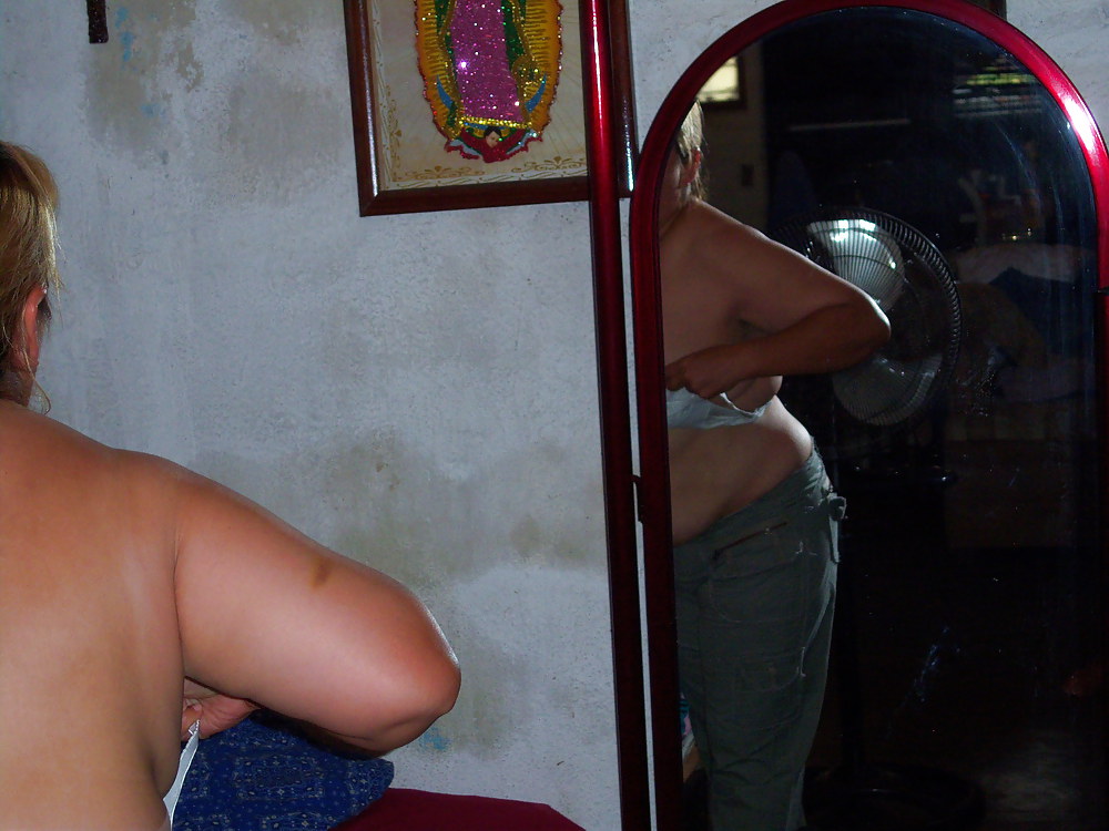 Madre solita
 #17062786